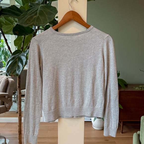 Uniqlo grey button up cardigan - Picture 2 of 4